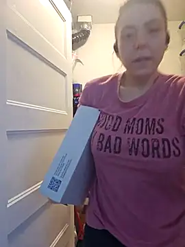 Ellie-L-Elizabeth online show from February 13, 5:24 pm