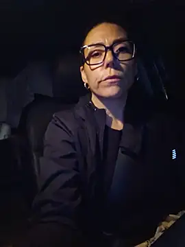 Snapshot of Ellie-L-Elizabeth chatting on July 2, 2:23 am Ellie-L-Elizabeth online show from July 2, 2:23 am