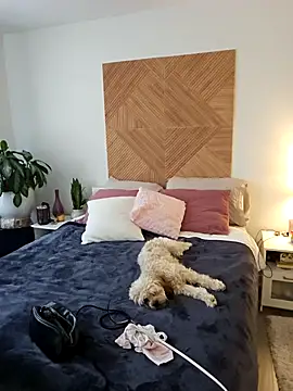 Ellie-L-Elizabeth online show from February 26, 6:19 pm