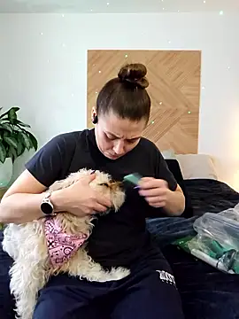 Ellie-L-Elizabeth online show from January 9, 5:31 pm