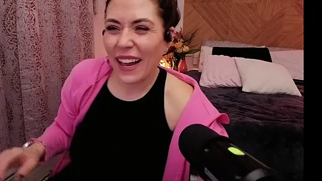 Ellie-L-Elizabeth online show from March 23, 2:44 am