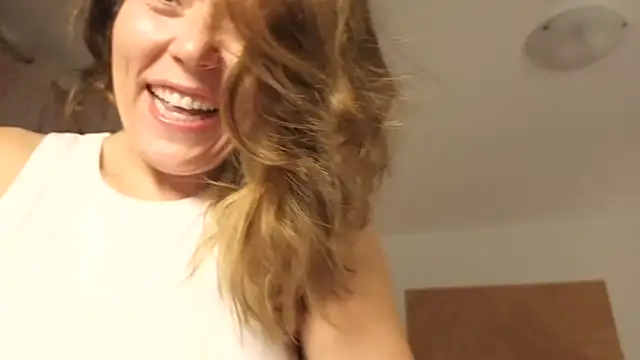 Ellie-L-Elizabeth online show from March 10, 12:03 am