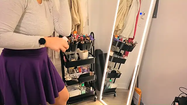 Ellie-L-Elizabeth online show from November 28, 3:34 pm