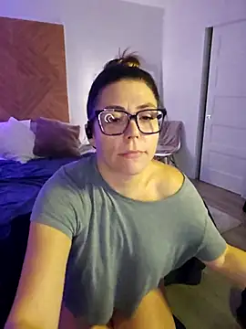 Ellie-L-Elizabeth online show from November 21, 11:59 pm