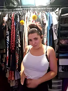 Ellie-L-Elizabeth online show from October 30, 4:04 pm