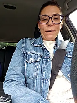 Snapshot of Ellie-L-Elizabeth chatting on September 25, 2:45 pm Ellie-L-Elizabeth online show from September 25, 2:45 pm