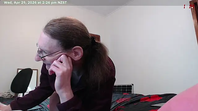 CDAdalyn online show from April 29, 2:27 am