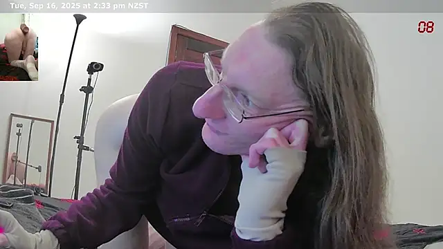 CDAdalyn online show from September 16, 2:34 am
