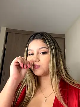 lunablossom  online show from September 13, 2:50 pm