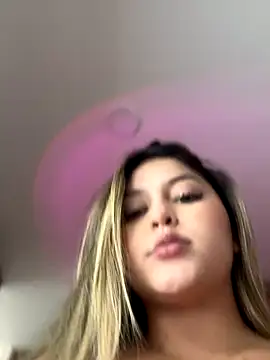 lunablossom  online show from October 30, 9:55 pm