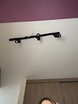 lunablossom  online show from January 15, 8:34 pm