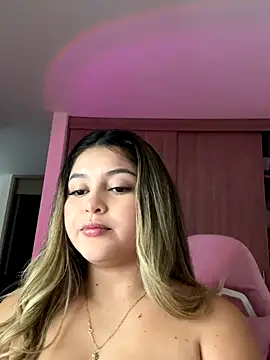 lunablossom  online show from October 22, 10:30 pm