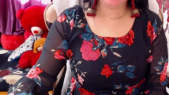 Naughty Kashish online show from February 19, 5:37 am