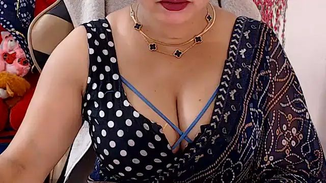 Snapshot of Naughty_Kashish chatting on July 10, 5:40 am Naughty Kashish online show from July 10, 5:40 am