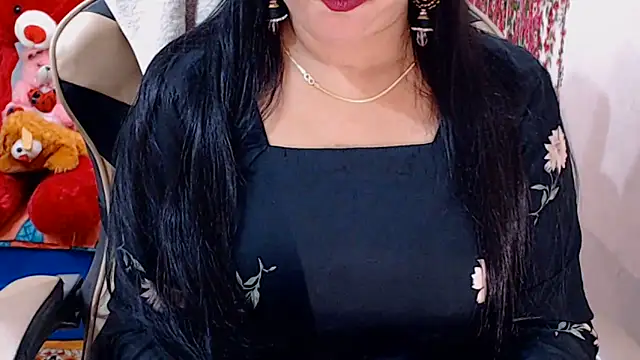 Snapshot of Naughty_Kashish chatting on June 6, 5:23 am Naughty Kashish online show from June 6, 5:23 am