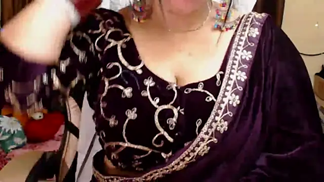 Naughty Kashish online show from October 27, 5:52 am