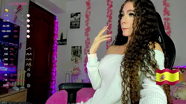 Snapshot of gabrielatafur_ chatting on October 1, 12:16 am gabrielatafur online show from October 1, 12:16 am