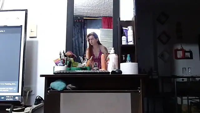 Snapshot of sabrinagee321930 chatting on February 7, 11:45 am sabrinagee321930 online show from February 7, 11:45 am