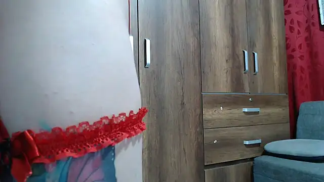 Snapshot of sabrinagee321930 chatting on January 28, 11:49 am sabrinagee321930 online show from January 28, 11:49 am