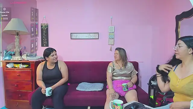 lesbiancuple online show from November 11, 1:06 pm