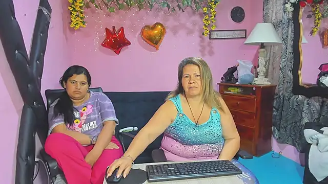 lesbiancuple online show from February 23, 12:50 pm