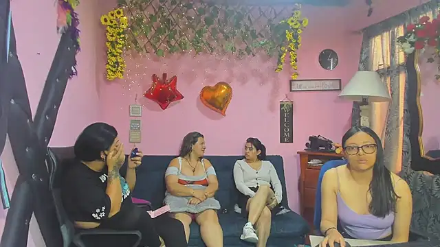 lesbiancuple online show from March 25, 12:04 pm