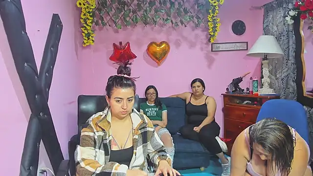 lesbiancuple online show from March 11, 11:59 am