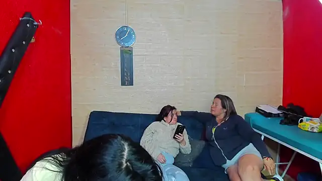 lesbiancuple online show from November 7, 1:10 am