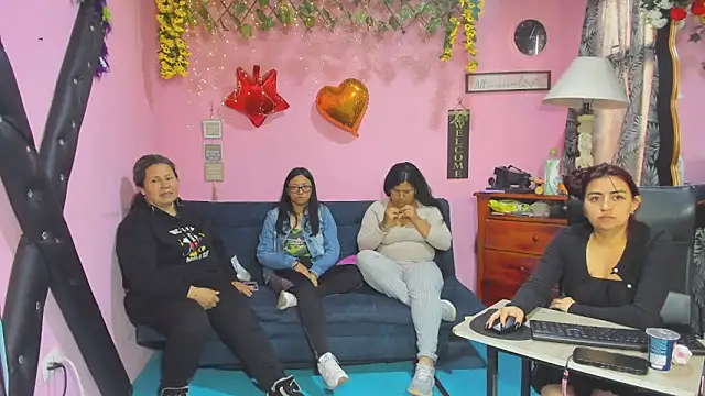 lesbiancuple online show from March 26, 12:36 pm
