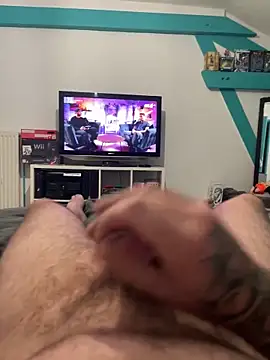 Snapshot of RenaudS-02 chatting on October 27, 6:14 am RenaudS-02 online show from October 27, 6:14 am