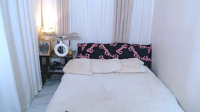 Mimi Cums online show from November 6, 1:53 am