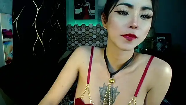 Snapshot of Hot_Metallica69 chatting on November 9, 9:41 pm Hot Metallica69 online show from November 9, 9:41 pm