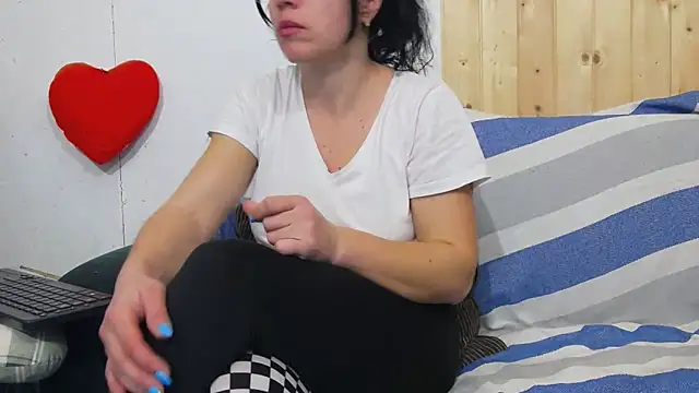 SquirtyMellissaLabia online show from February 21, 5:15 pm