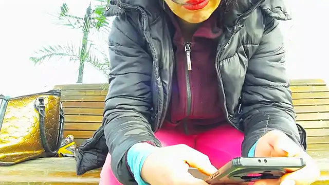 SquirtyMellissaLabia online show from March 27, 6:33 am