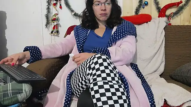 SquirtyMellissaLabia online show from January 6, 6:28 am