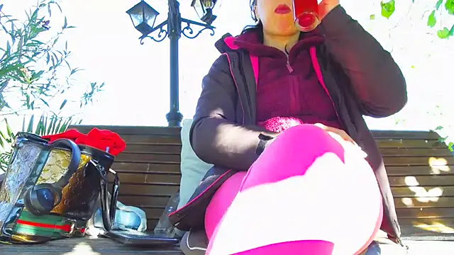 SquirtyMellissaLabia online show from October 25, 7:07 am