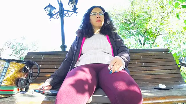 SquirtyMellissaLabia online show from October 9, 6:25 am