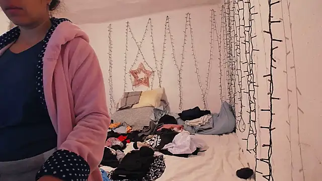 SquirtyMellissaLabia online show from October 2, 7:12 am