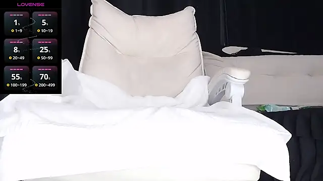 Snapshot of qianqian_ chatting on November 28, 10:48 am qianqian online show from November 28, 10:48 am