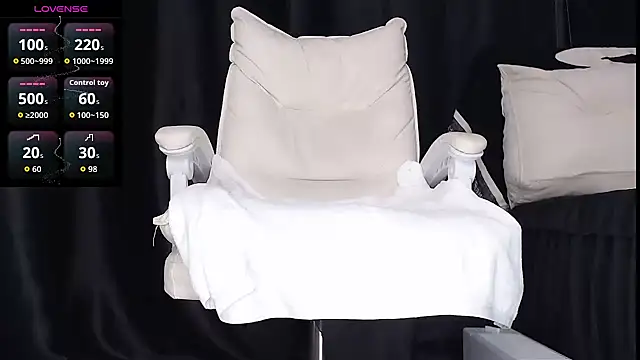 Snapshot of qianqian_ chatting on November 25, 9:53 am qianqian online show from November 25, 9:53 am