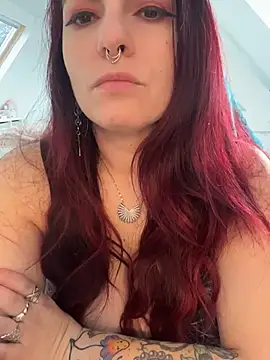 LunaMoongirl online show from January 11, 9:05 am