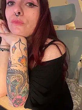 Snapshot of LunaMoongirl chatting on November 29, 5:35 pm LunaMoongirl online show from November 29, 5:35 pm