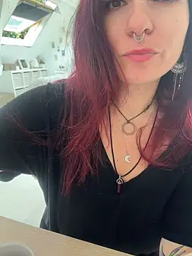 LunaMoongirl online show from July 15, 6:09 am