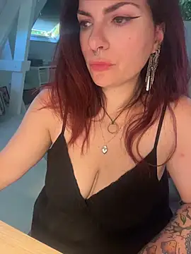 LunaMoongirl online show from May 27, 11:17 am