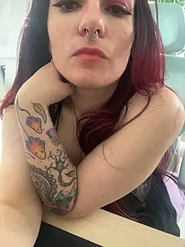 LunaMoongirl online show from March 12, 1:26 pm