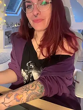 LunaMoongirl online show from December 19, 3:58 pm