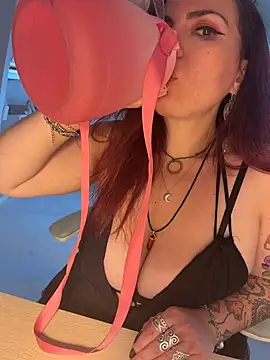 LunaMoongirl online show from July 17, 7:33 pm