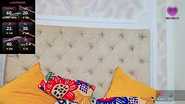 Snapshot of KarinaNoir chatting on February 3, 3:15 am KarinaNoir online show from February 3, 3:15 am