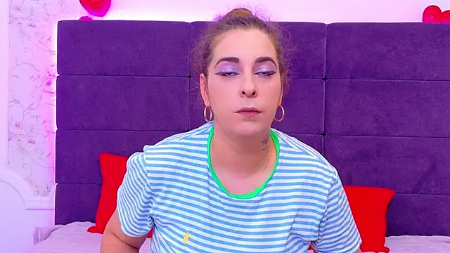KarinaNoir online show from May 21, 3:59 am