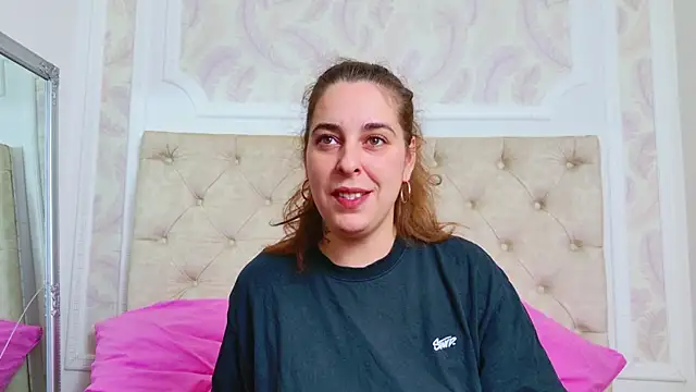 KarinaNoir online show from April 3, 4:08 am